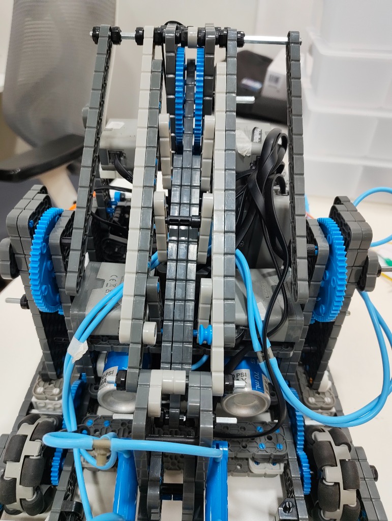 VEX Robot central conveyor and pneumatic tanks